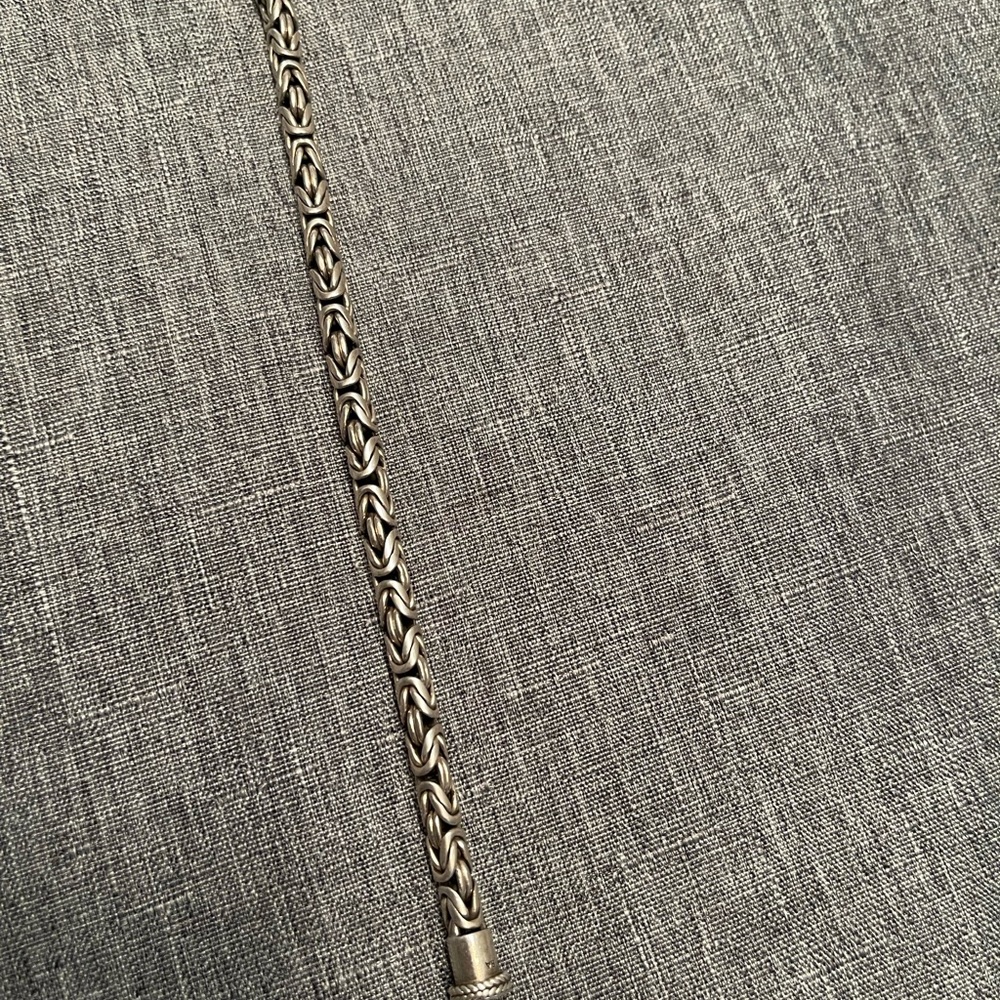Thick chain bracelet